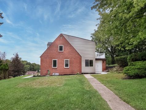 66 School Green Tree PA 15220