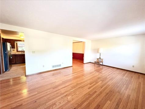 171 Oakdale Drive Zelienople Boro PA 16063
