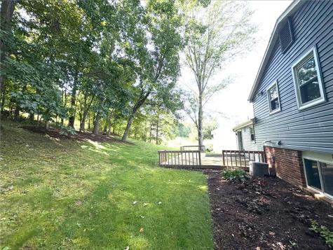 171 Oakdale Drive Zelienople Boro PA 16063