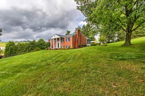 313 Patterson Lane Belle Vernon PA 15012