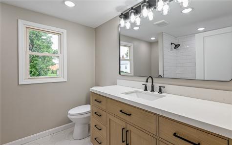 749 Pershing Street Ellwood City PA 16117