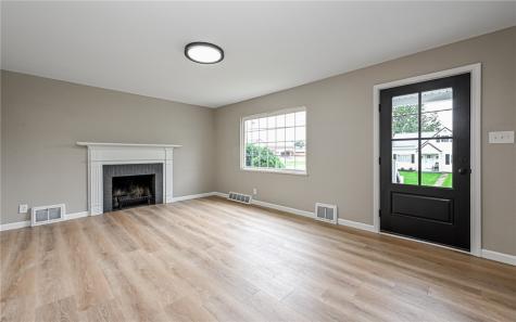 749 Pershing Street Ellwood City PA 16117