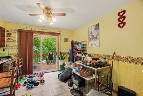 1364 Maple Avenue Lake City PA 16423