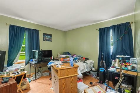 1364 Maple Avenue Lake City PA 16423
