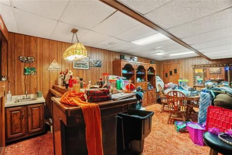 1364 Maple Avenue Lake City PA 16423