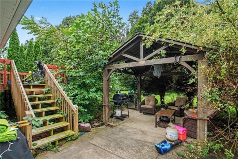 1364 Maple Avenue Lake City PA 16423