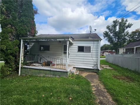 114 & 114-1/2 Wylie Avenue North Strabane PA 15363