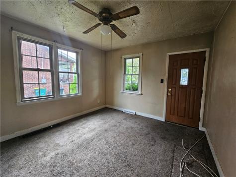 114 & 114-1/2 Wylie Avenue North Strabane PA 15363