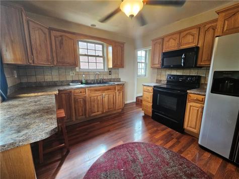 114 & 114-1/2 Wylie Avenue North Strabane PA 15363