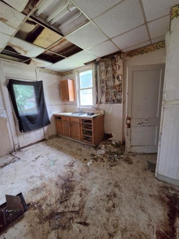 103 Moreland Street Aliquippa PA 15001