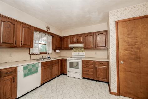 121 Pearl Drive Plumcreek Township PA 15774