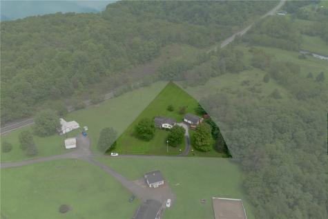 121 Pearl Drive Plumcreek Township PA 15774