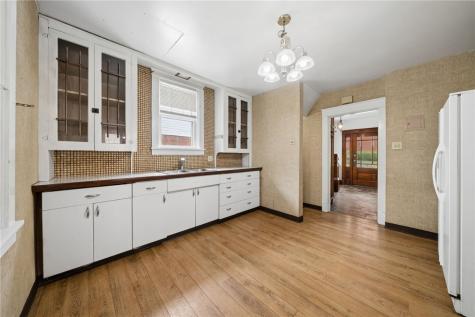 333 Greenwood Place Bridgeville PA 15017