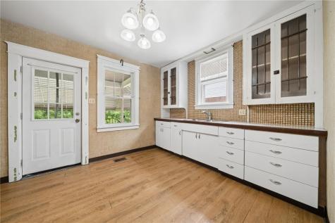 333 Greenwood Place Bridgeville PA 15017