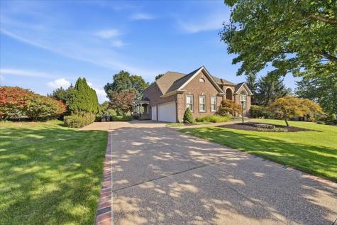 139 Sebago Lake Drive Ohio Township PA 15143