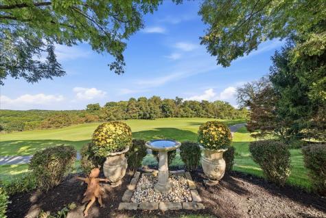 139 Sebago Lake Drive Ohio Township PA 15143