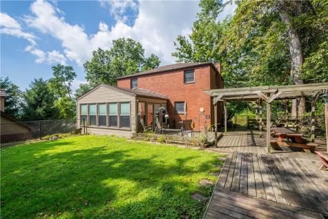 628 Orchard Hill Drive O'hara PA 15238