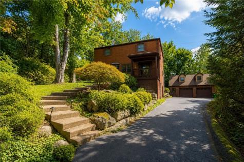 628 Orchard Hill Drive O'hara PA 15238
