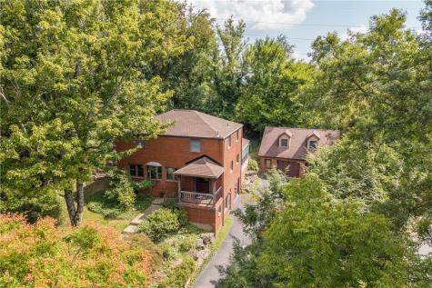 628 Orchard Hill Drive O'hara PA 15238