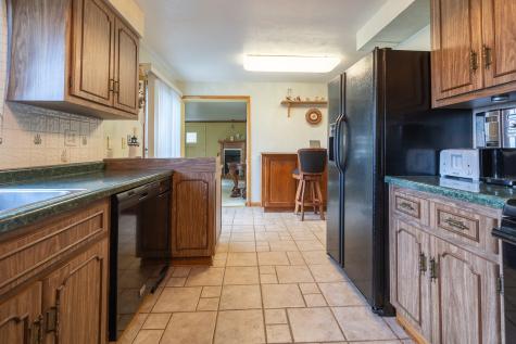 142 Green Pleasant Hills PA 15236