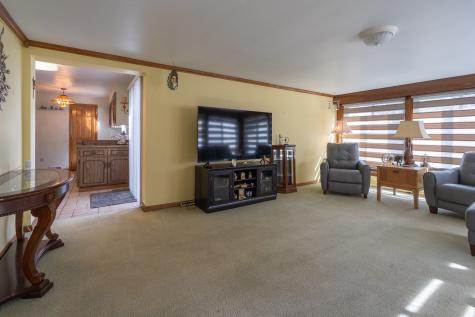 142 Green Pleasant Hills PA 15236