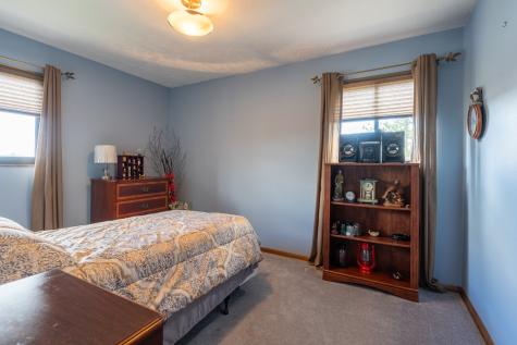 142 Green Pleasant Hills PA 15236