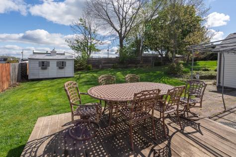 142 Green Pleasant Hills PA 15236