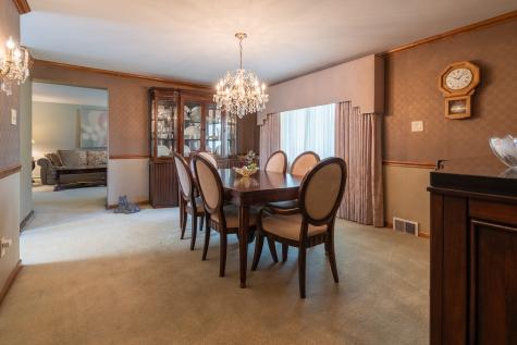 142 Green Pleasant Hills PA 15236