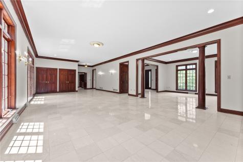 1060 Fox Chapel Road Fox Chapel PA 15238
