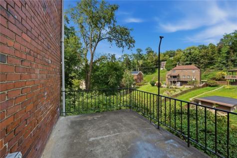 545 Frayne Street Greenfield PA 15207