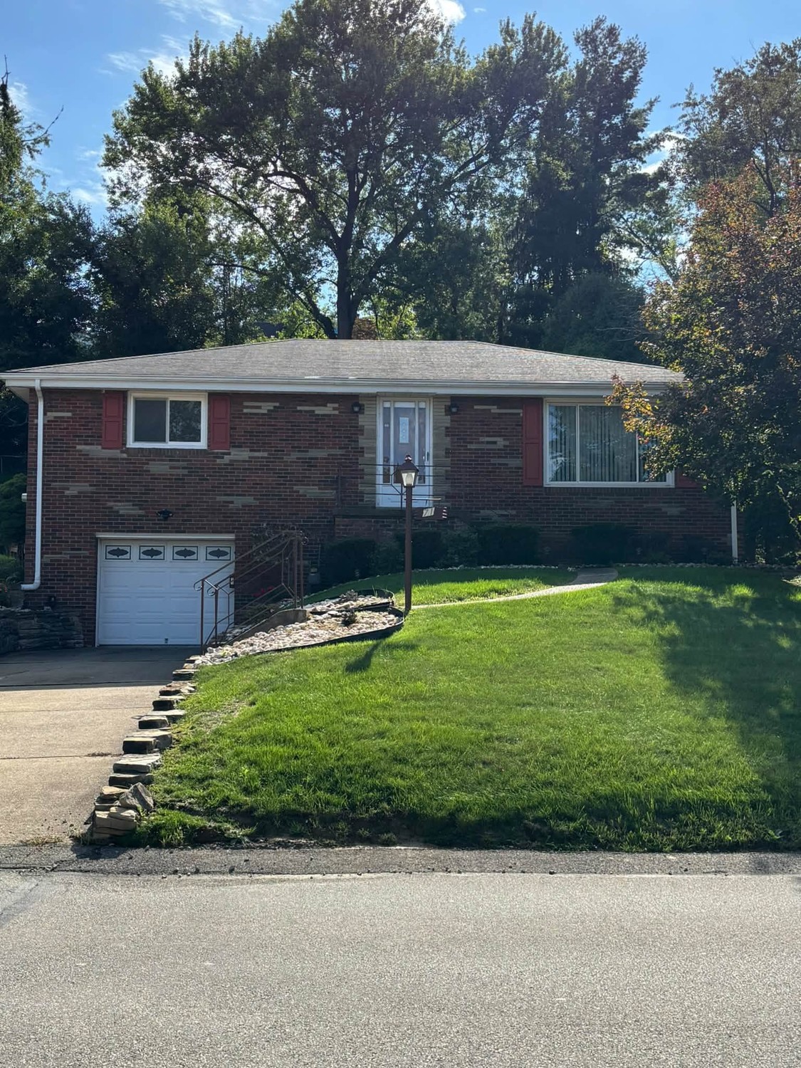 71 W Bruceton Road Pleasant Hills PA 15236