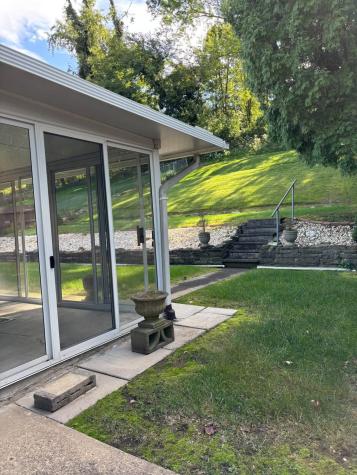 71 W Bruceton Road Pleasant Hills PA 15236