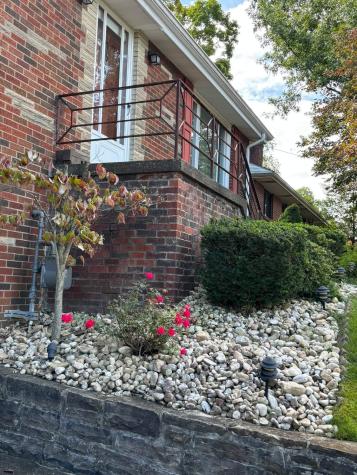 71 W Bruceton Road Pleasant Hills PA 15236
