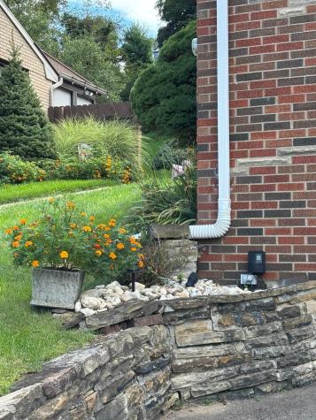 71 W Bruceton Road Pleasant Hills PA 15236