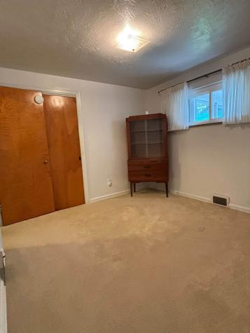 71 W Bruceton Road Pleasant Hills PA 15236