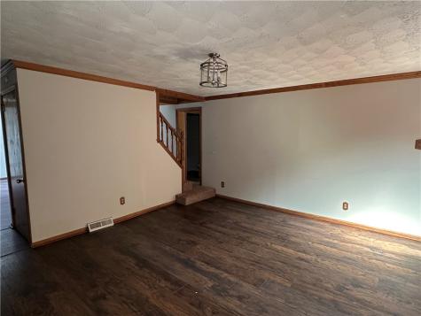 409 2nd Street East Bethlehem PA 15368