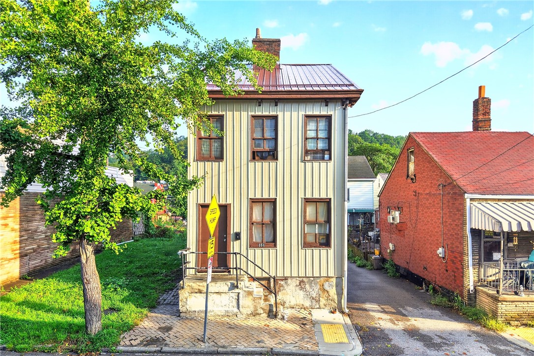 854 Suismon Street East Allegheny PA 15212