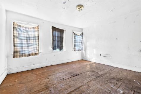 854 Suismon Street East Allegheny PA 15212