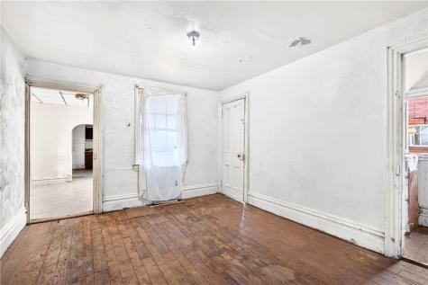854 Suismon Street East Allegheny PA 15212