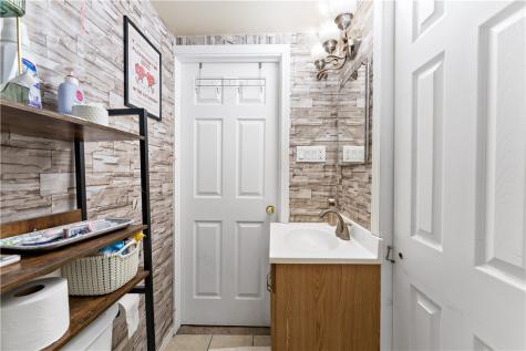3732 Woolslayer Way Lawrenceville PA 15201