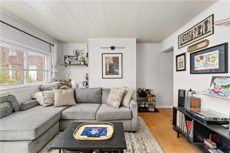 3732 Woolslayer Way Lawrenceville PA 15201