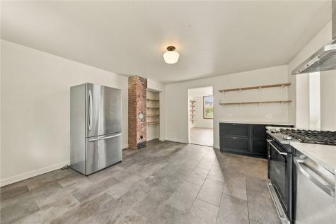 12 Luty Avenue Reserve PA 15212