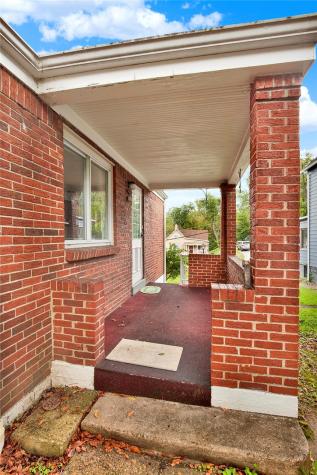209 E Fairmont Avenue Trafford PA 15085
