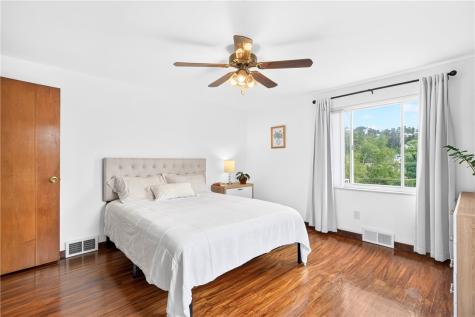 3710 Oakton Road Brentwood PA 15227