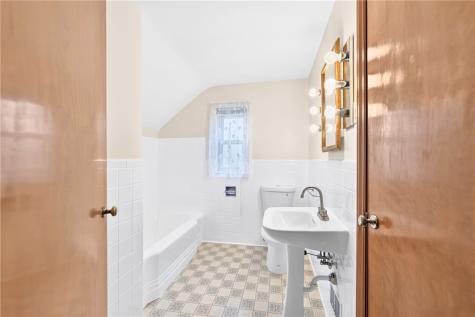 3710 Oakton Road Brentwood PA 15227