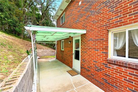 3710 Oakton Road Brentwood PA 15227