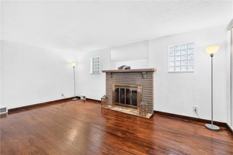 3710 Oakton Road Brentwood PA 15227
