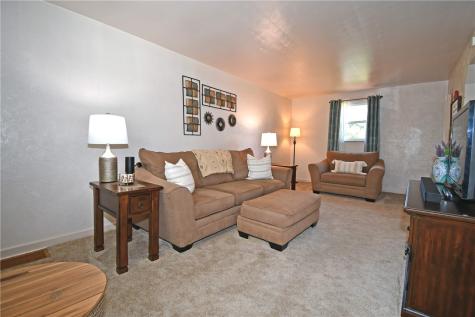 4026 Everlawn Street West Mifflin PA 15122