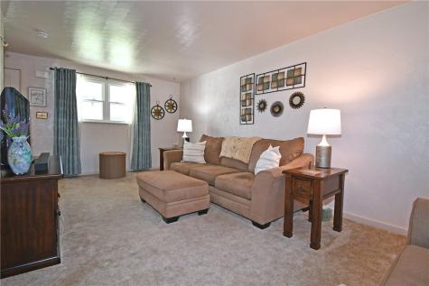 4026 Everlawn Street West Mifflin PA 15122