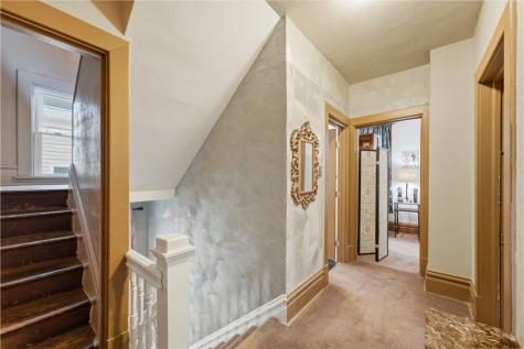 907 Malvern Road Avalon PA 15202